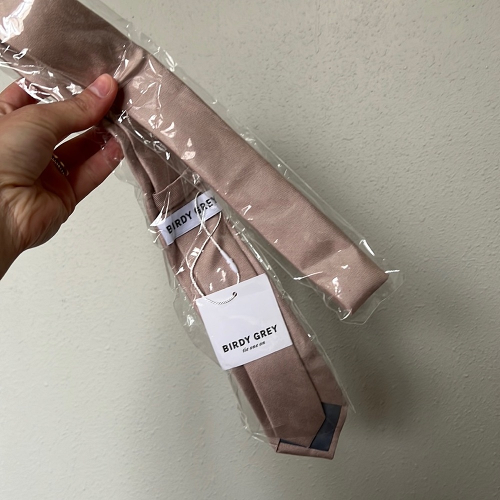 Six Taupe Birdy Grey Simon Neckties